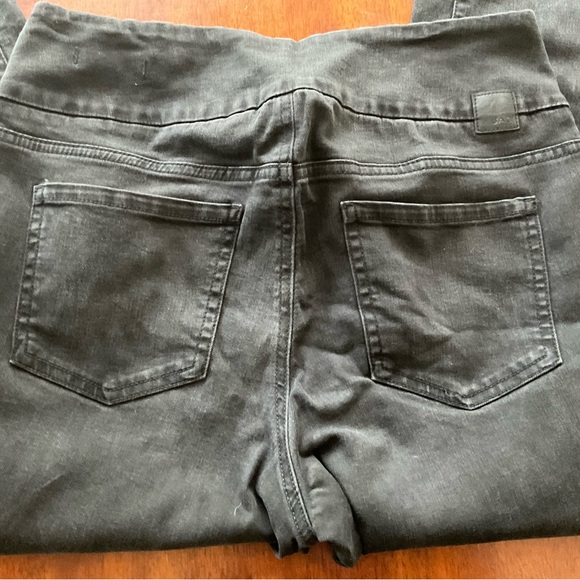 VGUC Black JAG Jeans - Picture 2 of 4